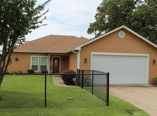 113 Briarwood Dr, Gun Barrel City, TX 75156
