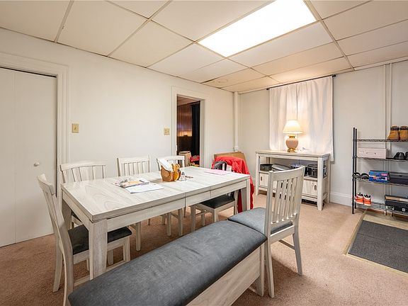 5th image of 105 Pandora Rd