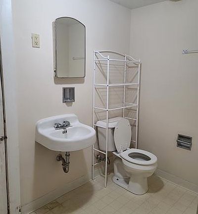 3rd image of 307 W Elm St #10937684