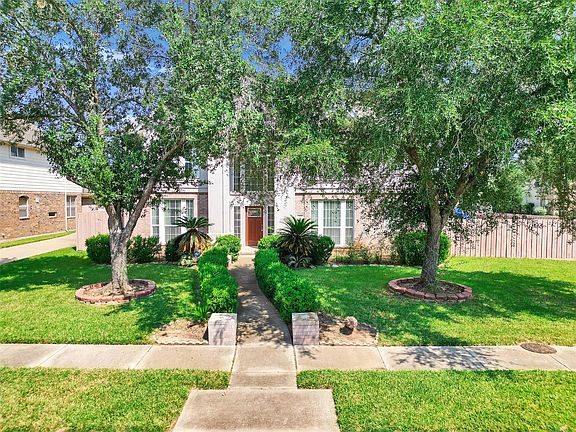4th image of 3902 Breaux Bridge Ln