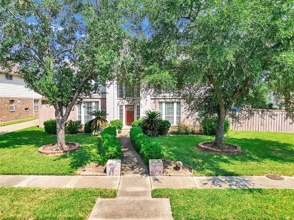 3902 Breaux Bridge Ln