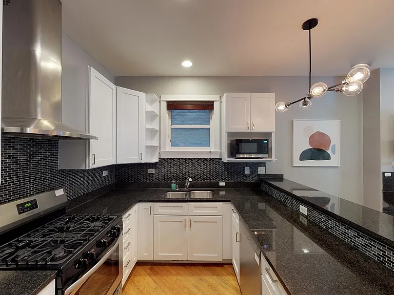 2837 W Lyndale St #1A — Photo 7