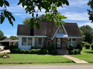 306 E Thompson St, Clarksville, AR 72830