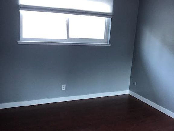 5th image of 902 Suntree Ct #C
