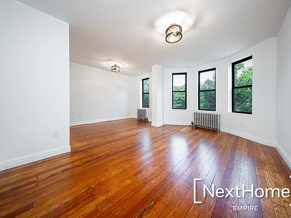 5th image of 2559 38th St #2