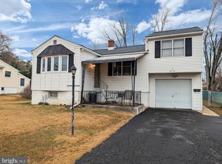 110 Elmwood Ave, Feasterville, PA 19053