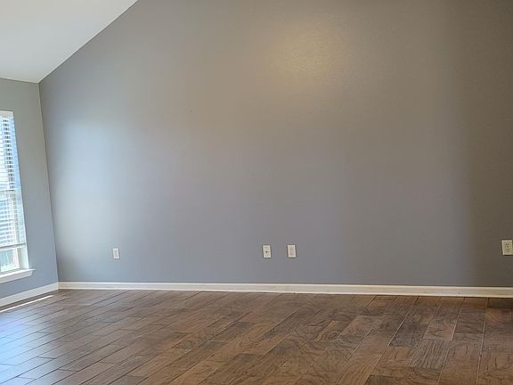 4th image of 2205 Wilmington Dr