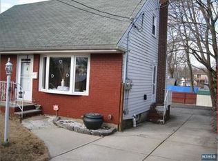 388 Teaneck Rd, Ridgefield Park, NJ 07660