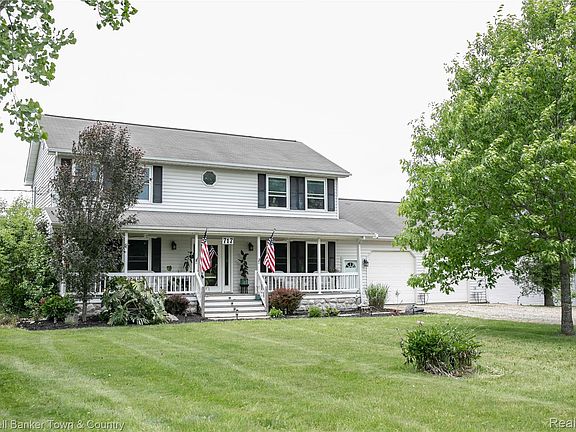 4th image of 717 N Youngs Rd