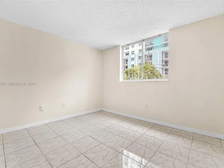 210 SW 11th St #209 — Photo 12