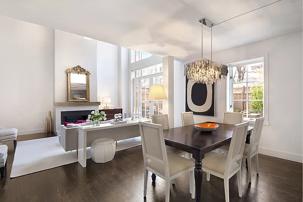 Sold by Stribling | media 19