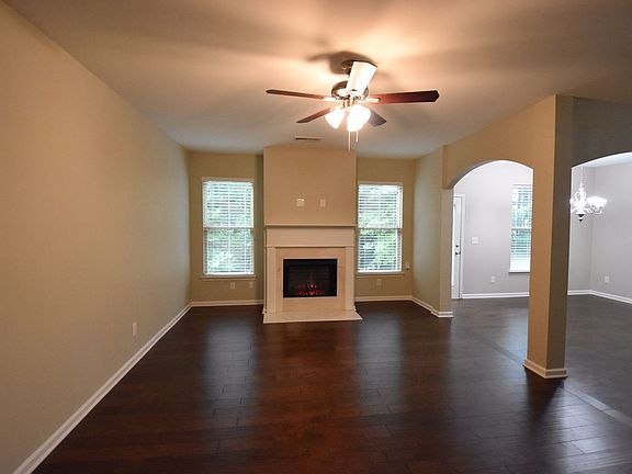 2nd image of 183 Magnaview Dr