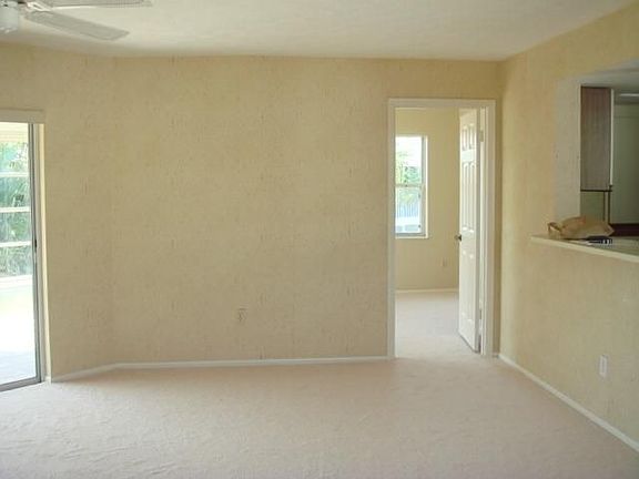 5th image of 3260 SE Aster Ln APT 241