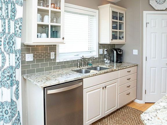3rd image of 1556 1st St