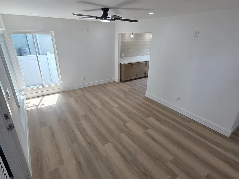 160 Hemlock Ave #2 — Photo 9