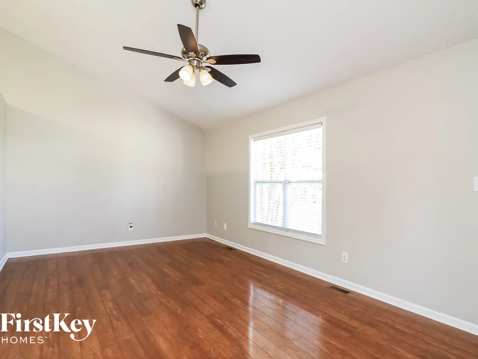 3 bed, 2.0 bath, 1040 sqft, $1,835 — Photo 4