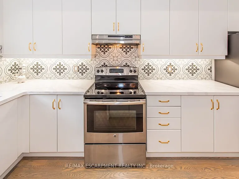 64 City Park Cir — Photo 19
