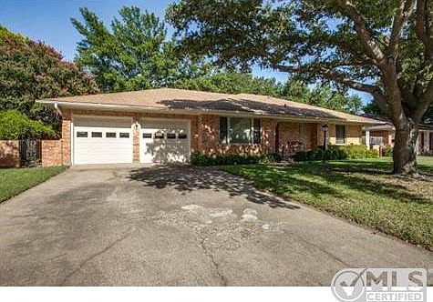3rd image of 1310 Tanager Ln