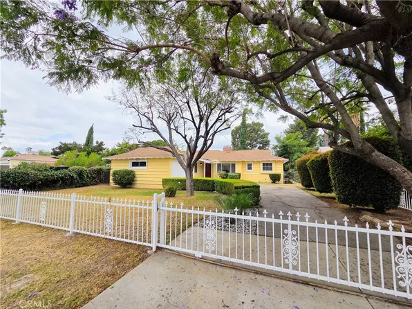 6543 Blewett Ave, Van Nuys, CA 91406
