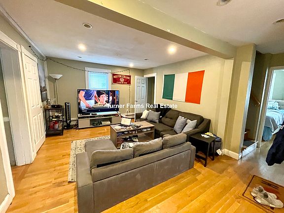 2nd image of 735 Somerville Ave #3F