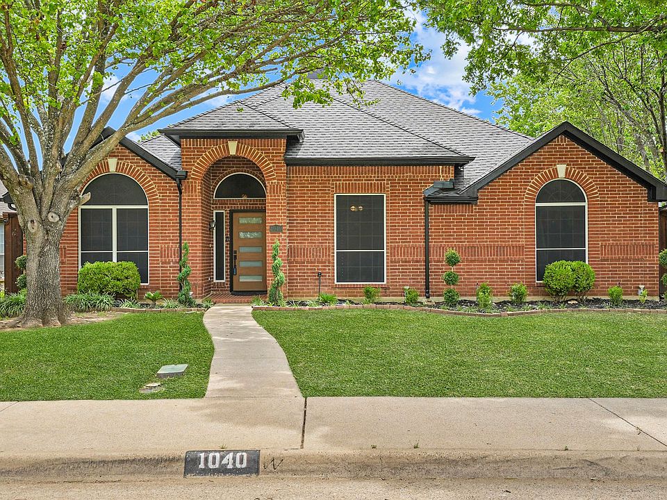 1st image of 1040 Essex Dr