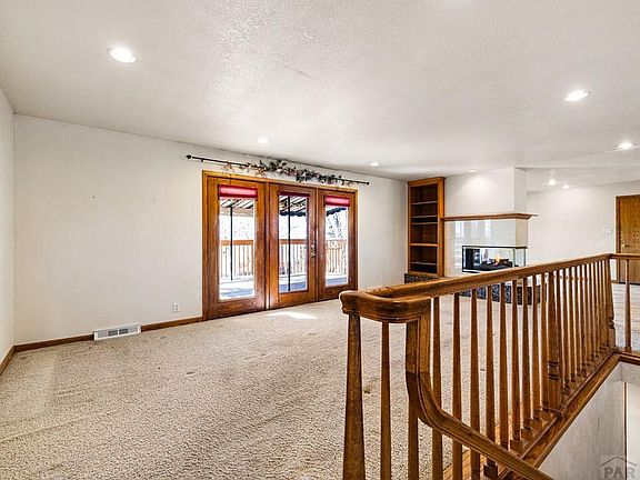 4th image of 4007 Hillside Dr