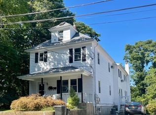90 Moffett St #1, Oyster Bay, NY 11771