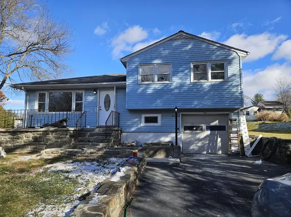 4 Barnett Rd W, Monroe, NY 10950