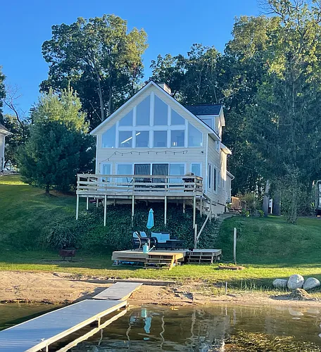 727 Treasure Island Dr Photo 1