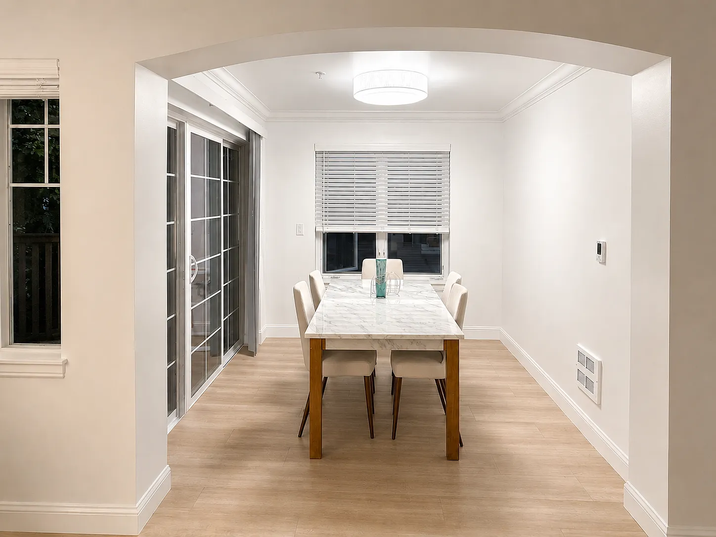 3 bed, 1600 sqft, $4,100 — Photo 2