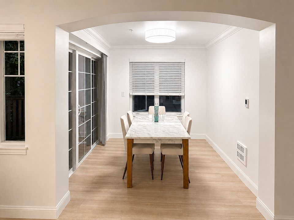 2nd image of 4305 Lake Washington Blvd NE APT 2314