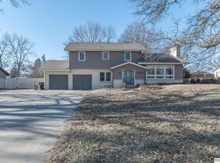 9721 Military Rd, Omaha, NE 68134