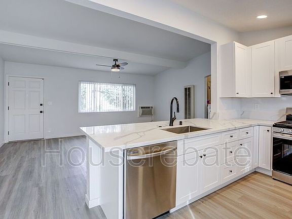 3rd image of 519-529 W 11th Ave #11T