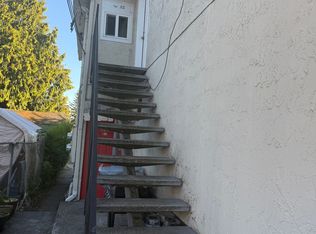 323 N 105th St #A, Seattle, WA 98133