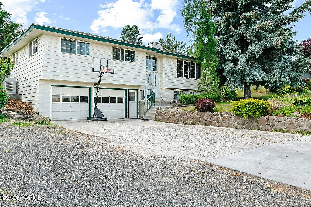 7404 Zier Rd photo 1