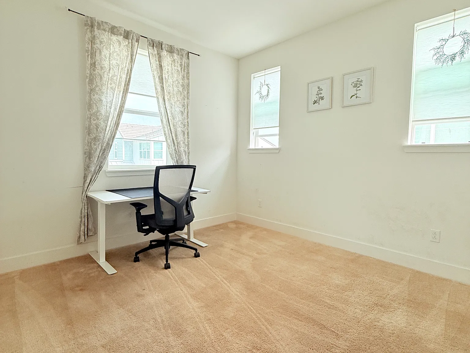 4 bed, 2410 sqft, $1,950 — Photo 3