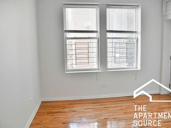 5th image of 2450 N Southport Ave #2F