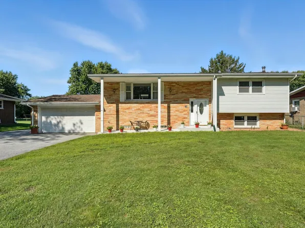 126 S Liverpool Rd, Hobart, IN 46342