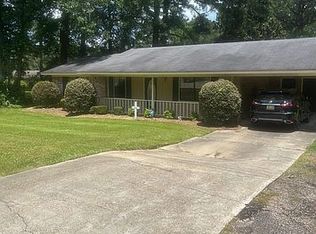 112 Parks St #3942, Collins, MS 39428