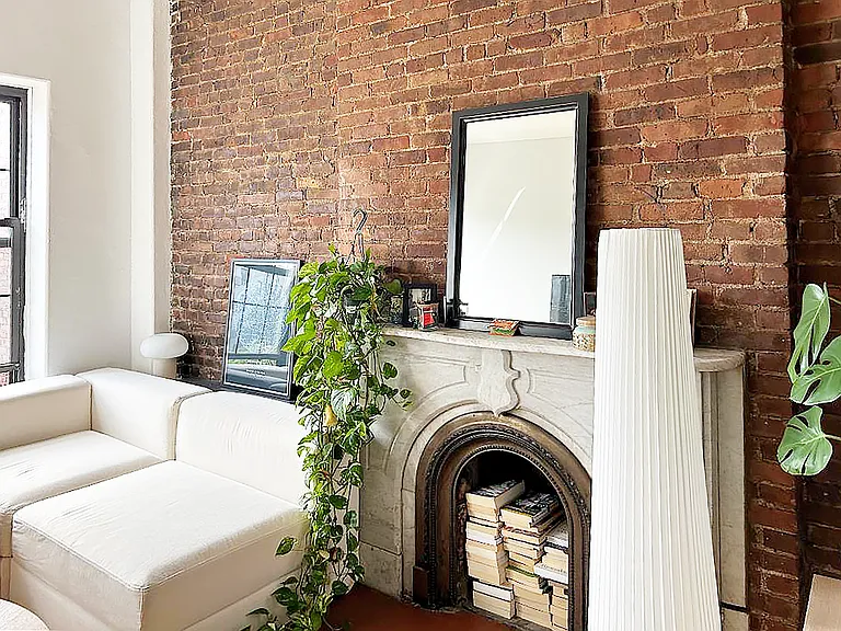 264 W 23rd St #3B — Photo 3