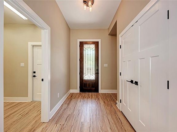 5th image of 208 Lamaloa Ln