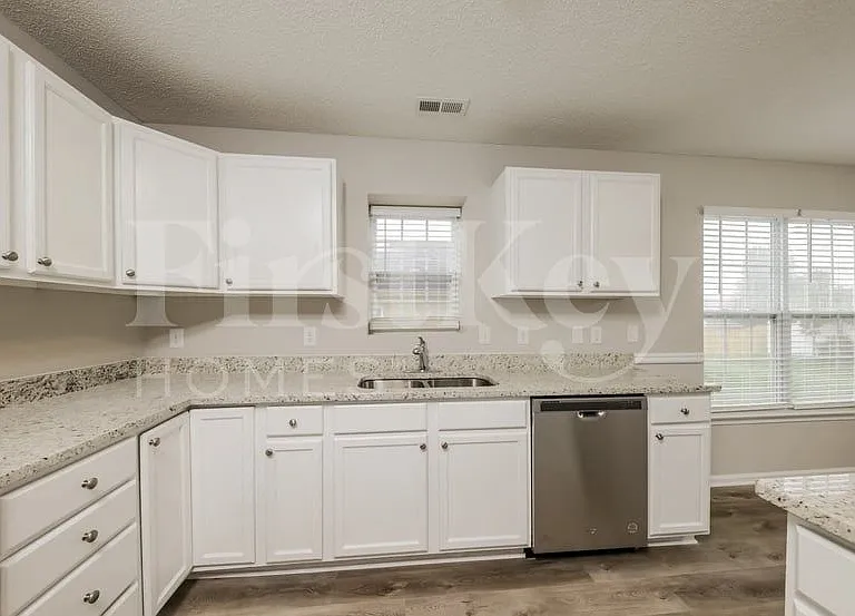 4944 Lighthouse Ct — Photo 7