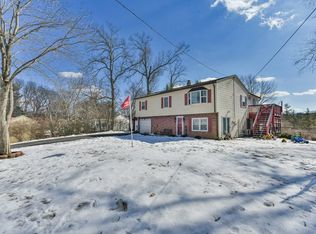 120 Lakeside Ave, Webster, MA 01570