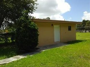 940 NW 96th St, Miami, FL 33150