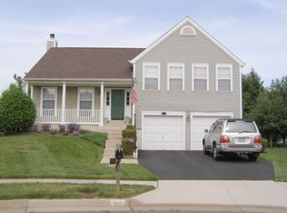 3641 Paoli Ct, Chantilly, VA 20151