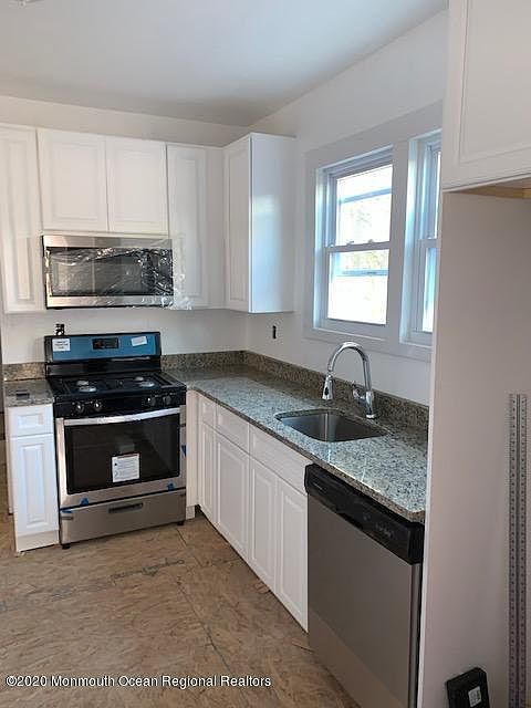 2nd image of 22 Jahn St