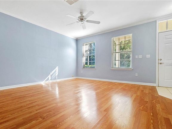 5th image of 732 Centervale Dr #732