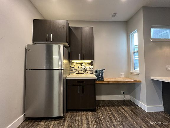5th image of 1248 Hampshire St APT D