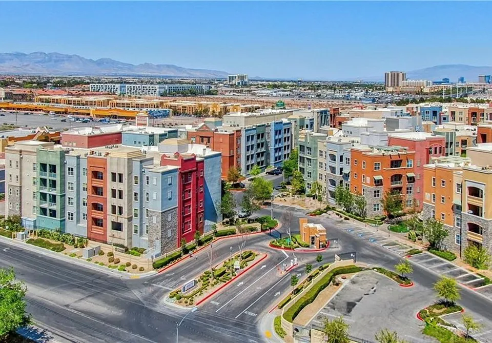 26 E Serene Ave #411