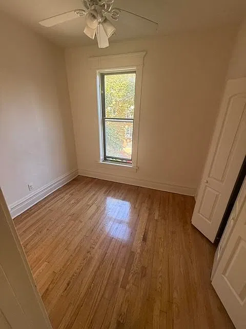 2 bed, 1100 sqft, $2,300 — Photo 3